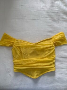 Yellow Off-Shoulder Tip with Boning and Ruching (size small)